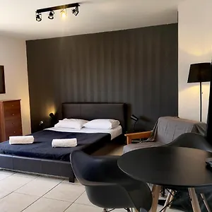 St Lazaros, Larnaca Center Apartament Scala