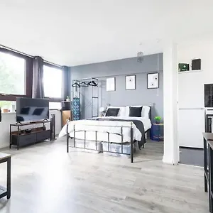  Apartment The Mayfield