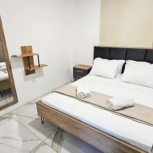 Mimi's Sunny Apartament Larnaca